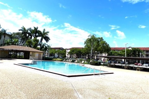 Condominio en alquiler en Pembroke Pines, Florida, 2 dormitorios, 110.74 m2 № 2041754 - foto 12