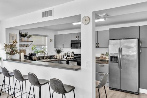 Condominio en venta en Aventura, Florida, 2 dormitorios, 120.77 m2 № 1927276 - foto 3