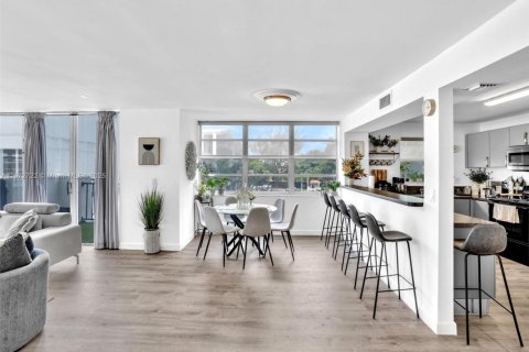 Condominio en venta en Aventura, Florida, 2 dormitorios, 120.77 m2 № 1927276 - foto 5