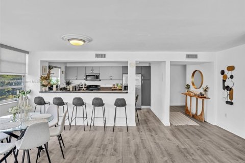 Condominio en venta en Aventura, Florida, 2 dormitorios, 120.77 m2 № 1927276 - foto 8