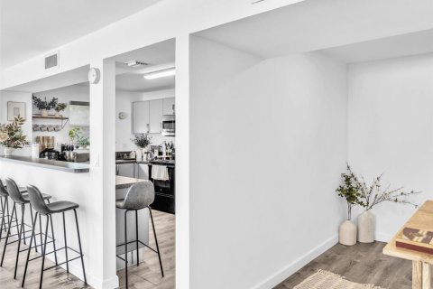 Condominio en venta en Aventura, Florida, 2 dormitorios, 120.77 m2 № 1927276 - foto 2