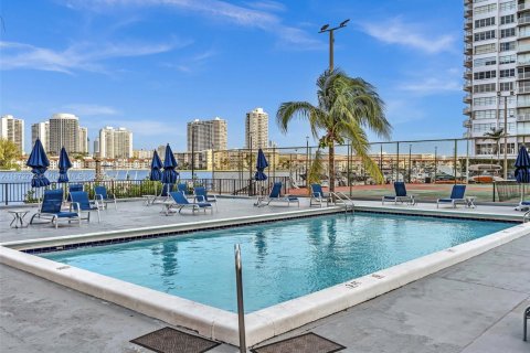 Condominio en venta en Aventura, Florida, 2 dormitorios, 120.77 m2 № 1927276 - foto 20