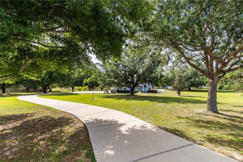 House in Howey-in-the-Hills, Florida 4 bedrooms, 191.94 sq.m. № 2166339 - photo 6