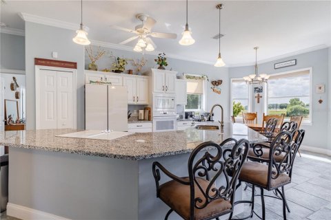 House in Howey-in-the-Hills, Florida 4 bedrooms, 191.94 sq.m. № 2166339 - photo 17