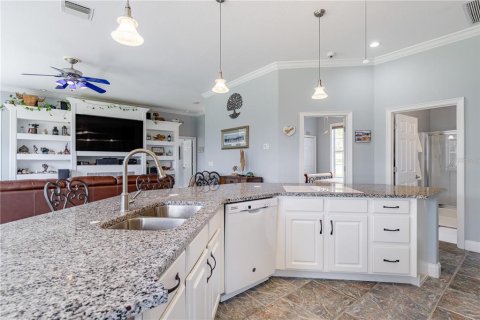 House in Howey-in-the-Hills, Florida 4 bedrooms, 191.94 sq.m. № 2166339 - photo 18