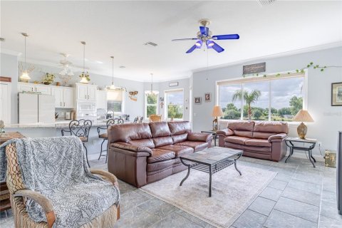 House in Howey-in-the-Hills, Florida 4 bedrooms, 191.94 sq.m. № 2166339 - photo 13