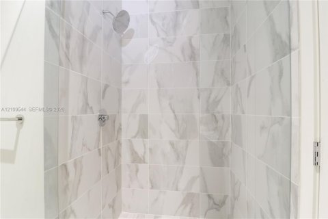 Copropriété à vendre à Miami, Floride: 2 chambres, 149.85 m2 № 2424938 - photo 16