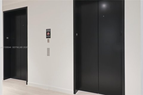 Copropriété à vendre à Miami, Floride: 2 chambres, 149.85 m2 № 2424938 - photo 11