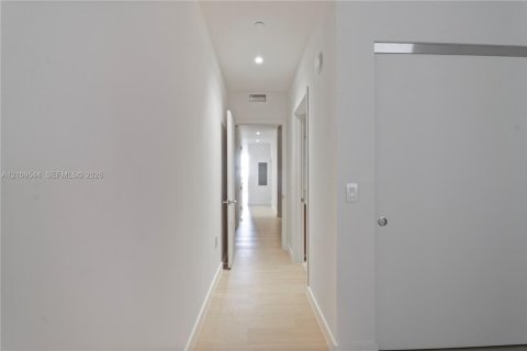 Copropriété à vendre à Miami, Floride: 2 chambres, 149.85 m2 № 2424938 - photo 21