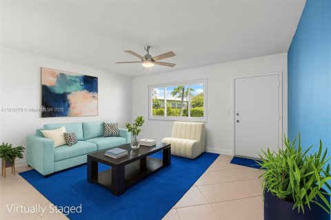 Condominio en alquiler en Fort Lauderdale, Florida, 1 dormitorio, 65.03 m2 № 1965972 - foto 4