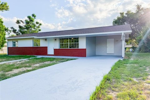 House in Ocala, Florida 3 bedrooms, 106.28 sq.m. № 2231897