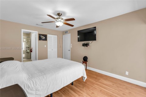 House in Tamarac, Florida 2 bedrooms, 102.19 sq.m. № 2083606 - photo 19