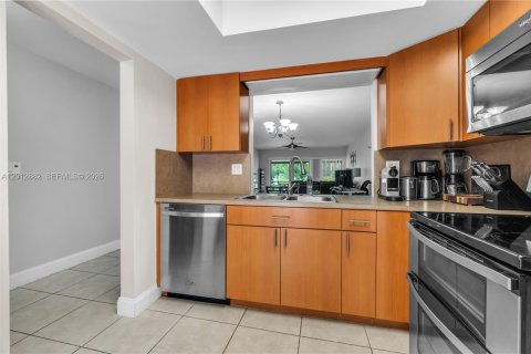 House in Tamarac, Florida 2 bedrooms, 102.19 sq.m. № 2083606 - photo 13