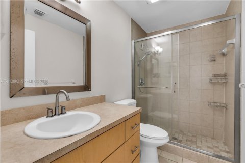 House in Tamarac, Florida 2 bedrooms, 102.19 sq.m. № 2083606 - photo 20