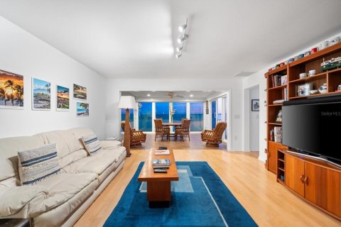 Adosado en venta en Bradenton, Florida, 3 dormitorios, 236.06 m2 № 1735274 - foto 6
