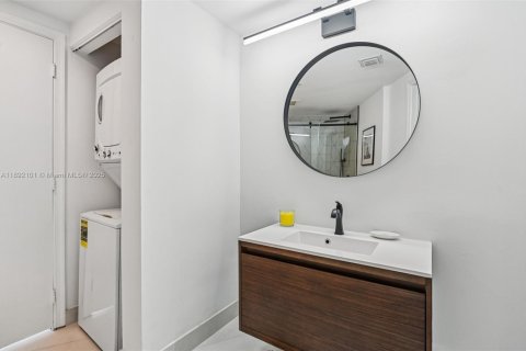 Copropriété à vendre à Miami, Floride: 2 chambres, 97.36 m2 № 2015058 - photo 11