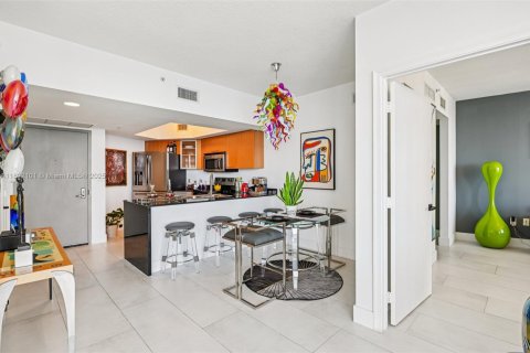 Copropriété à vendre à Miami, Floride: 2 chambres, 97.36 m2 № 2015058 - photo 7