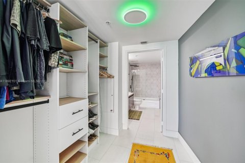 Copropriété à vendre à Miami, Floride: 2 chambres, 97.36 m2 № 2015058 - photo 17