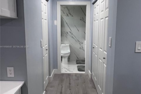 Casa en alquiler en Hialeah, Florida, 3 dormitorios, 176.14 m2 № 2010571 - foto 16