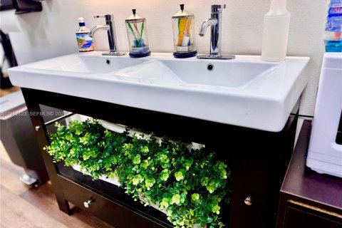 Immobilier commercial à vendre à Florida City, Floride № 2000087 - photo 2