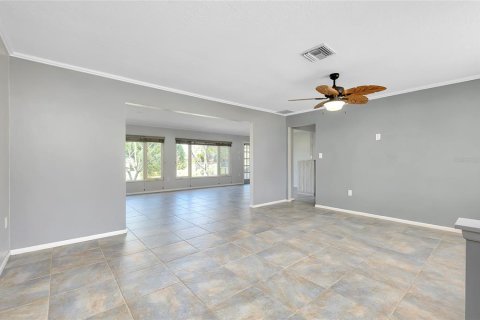 House in Port Charlotte, Florida 2 bedrooms, 140.28 sq.m. № 1802871 - photo 9