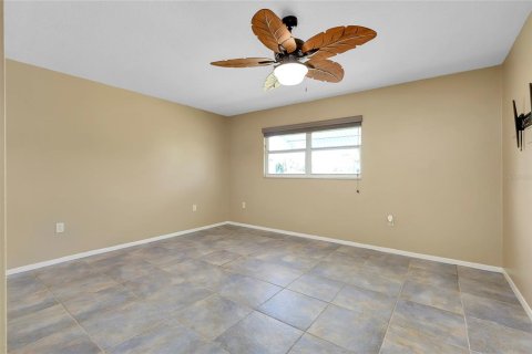 House in Port Charlotte, Florida 2 bedrooms, 140.28 sq.m. № 1802871 - photo 29