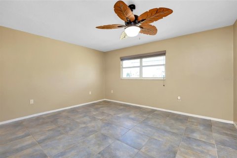 House in Port Charlotte, Florida 2 bedrooms, 140.28 sq.m. № 1802871 - photo 30