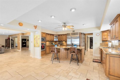 House in Orlando, Florida 4 bedrooms, 289.02 sq.m. № 1755465 - photo 10