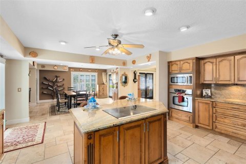 House in Orlando, Florida 4 bedrooms, 289.02 sq.m. № 1755465 - photo 11