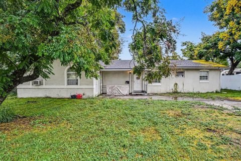 Villa ou maison à Orlando, Floride 4 chambres, 104.79 m2 № 2411538