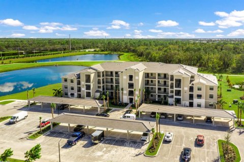 Copropriété à louer à Lakewood Ranch, Floride: 3 chambres, 139.35 m2 № 1522521 - photo 1