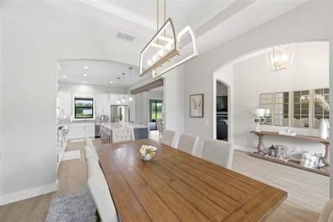 Casa en venta en Dade City, Florida, 5 dormitorios, 312.06 m2 № 2110725 - foto 12