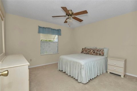 House in The Villages, Florida 2 bedrooms, 114.36 sq.m. № 1744555 - photo 19