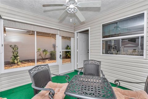 House in The Villages, Florida 2 bedrooms, 114.36 sq.m. № 1744555 - photo 5