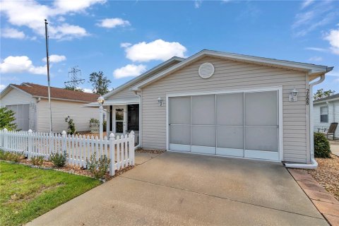 House in The Villages, Florida 2 bedrooms, 114.36 sq.m. № 1744555 - photo 2