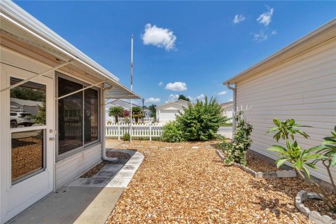 House in The Villages, Florida 2 bedrooms, 114.36 sq.m. № 1744555 - photo 28