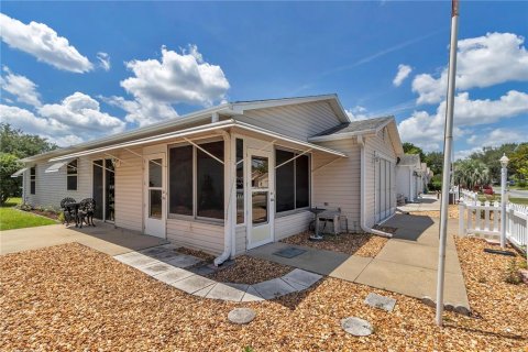 House in The Villages, Florida 2 bedrooms, 114.36 sq.m. № 1744555 - photo 27