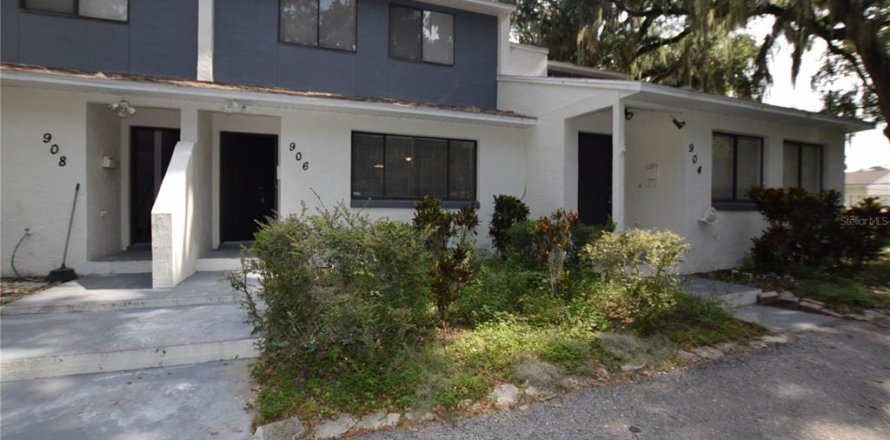 Adosado en Leesburg, Florida 3 dormitorios, 122.82 m2 № 2207655