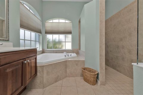 House in North Port, Florida 4 bedrooms, 239.41 sq.m. № 1560358 - photo 28