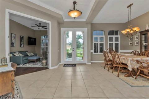House in North Port, Florida 4 bedrooms, 239.41 sq.m. № 1560358 - photo 6