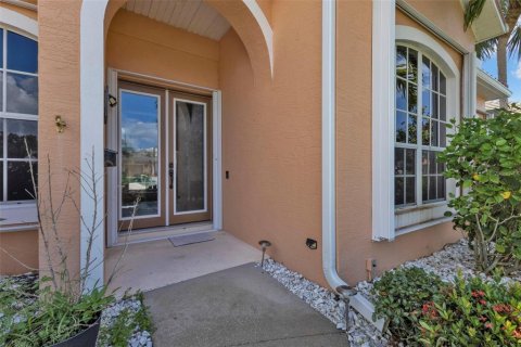 House in North Port, Florida 4 bedrooms, 239.41 sq.m. № 1560358 - photo 4