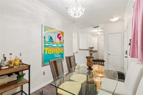 Condo in Tampa, Florida, 2 bedrooms  № 2149995 - photo 18