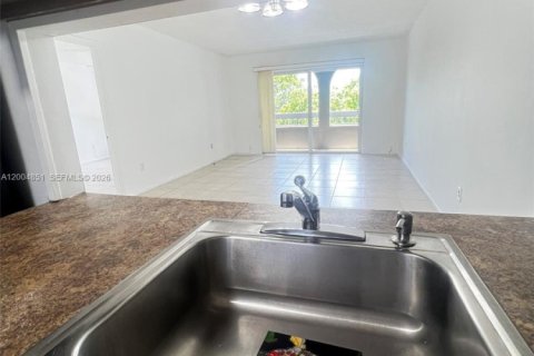 Купить кондоминиум в Майами, Флорида 1 спальня, 66.15м2, № 2090630 - фото 20