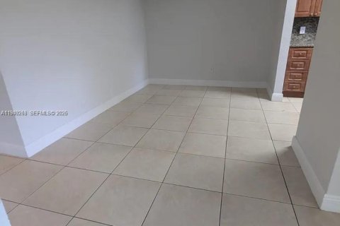 Снять в аренду квартиру в Холливуд, Флорида 2 спальни, 101.45м2, № 2005119 - фото 4