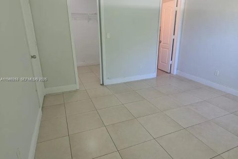 Снять в аренду квартиру в Холливуд, Флорида 2 спальни, 101.45м2, № 2005119 - фото 6