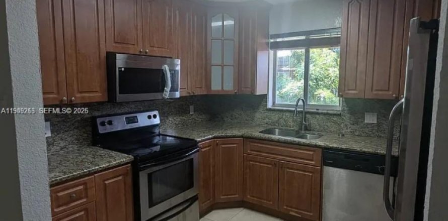 Квартира в Холливуд, Флорида 2 спальни, 101.45м2 № 2005119