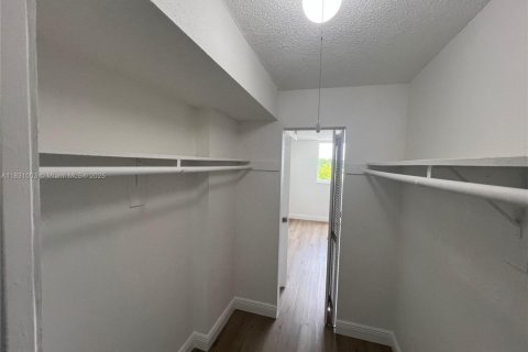 Copropriété à louer à Miami, Floride: 1 chambre, 70.61 m2 № 1807056 - photo 5