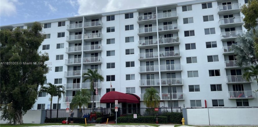 Condo à Miami, Floride, 1 chambre № 1807056