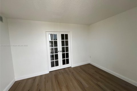 Copropriété à louer à Miami, Floride: 1 chambre, 70.61 m2 № 1807056 - photo 7