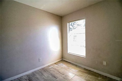 Immobilier commercial à vendre à Tampa, Floride: 4 chambres, 130.81 m2 № 2310820 - photo 16